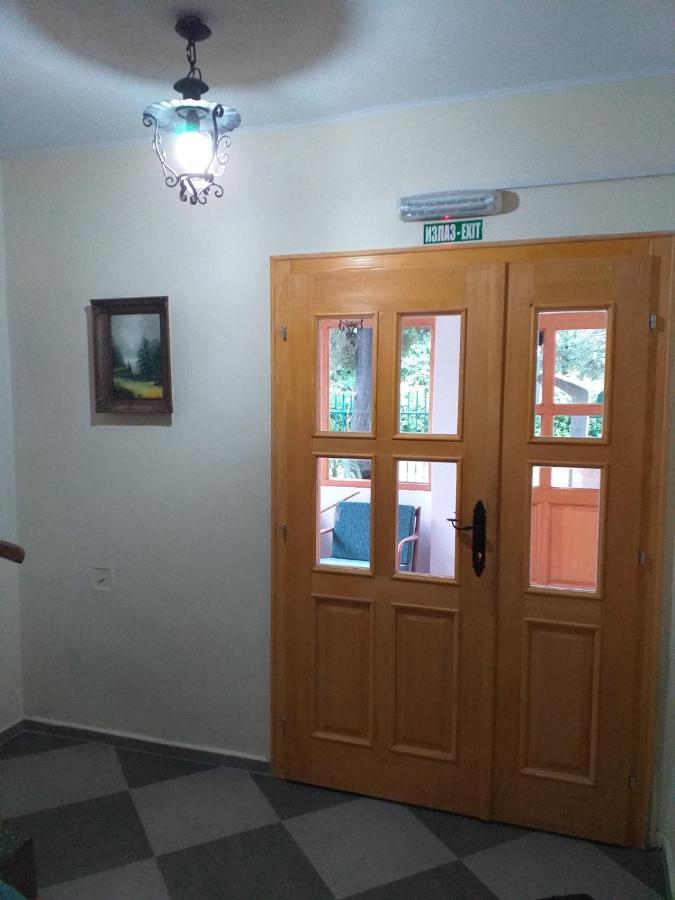 Zeravica Rooms B&B 스렘스키카를로브치 외부 사진