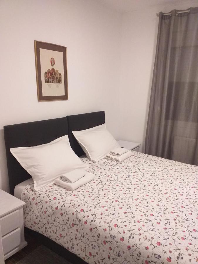Zeravica Rooms B&B 스렘스키카를로브치 외부 사진