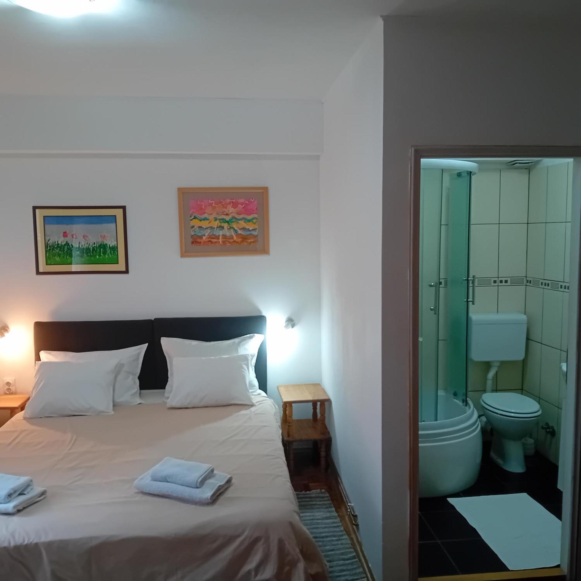 Zeravica Rooms B&B 스렘스키카를로브치 외부 사진